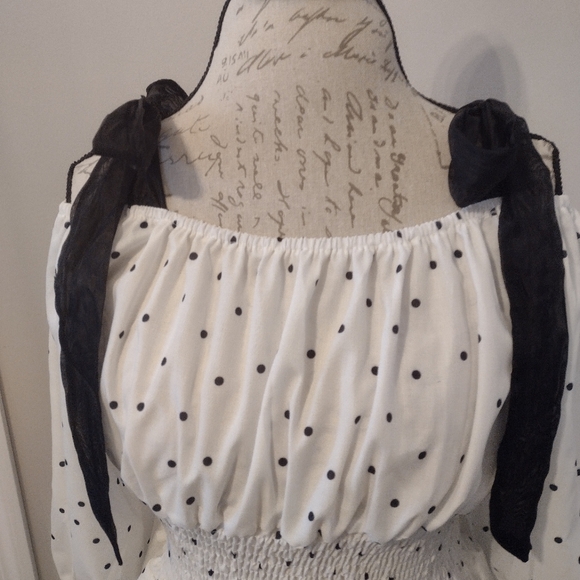 NWT Tie Shoulder Top - Picture 3 of 6